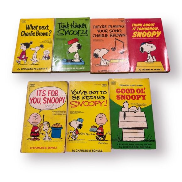 Snoopy Charlie Brown Vintage‎ Paperback Books Set of 7 - Picture 1 of 2